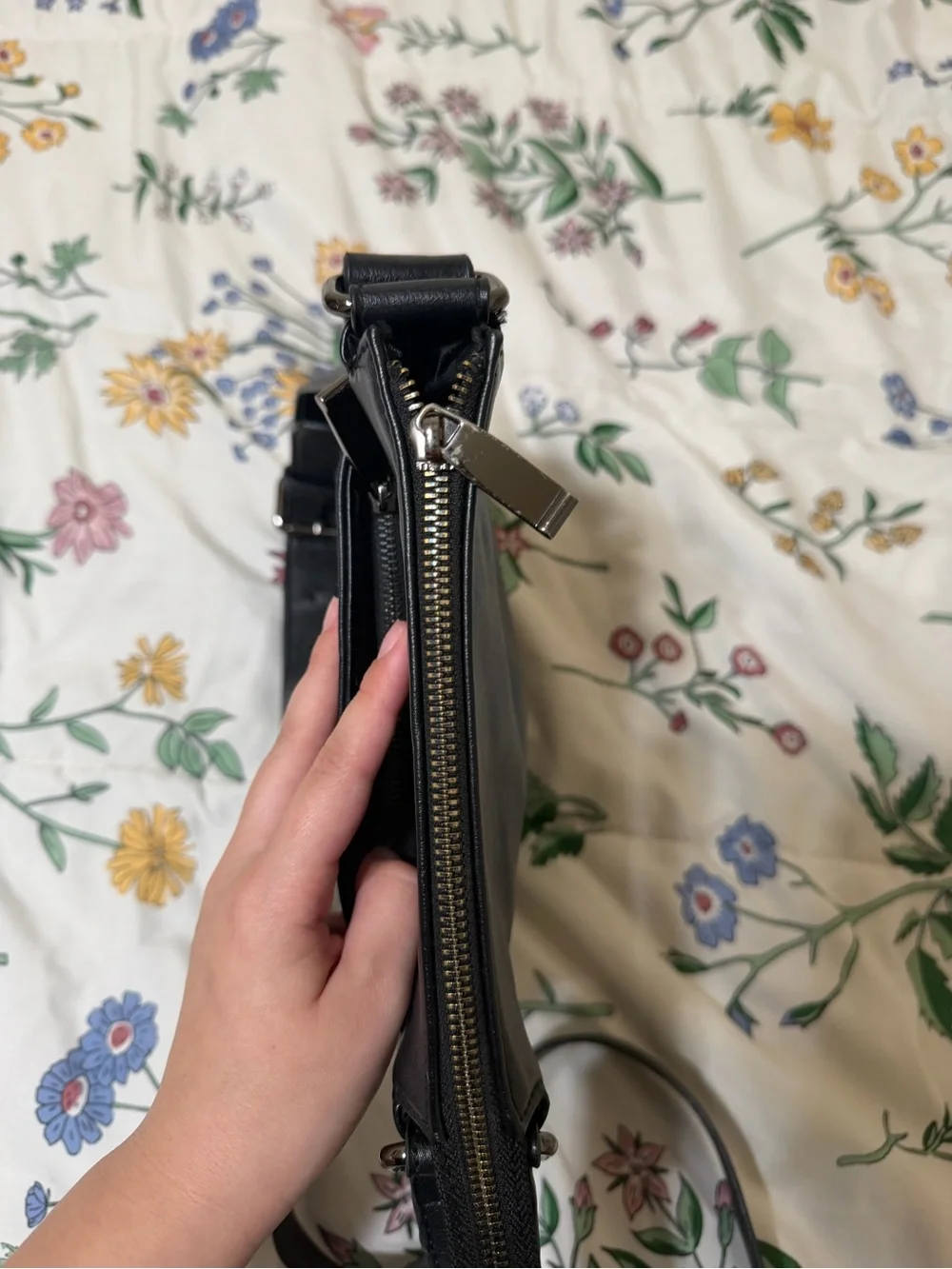 GUESS Mini Black Crossbody Bag - Picture 5 of 10